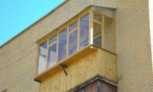Как самостоятельно обшить балкон снаружи